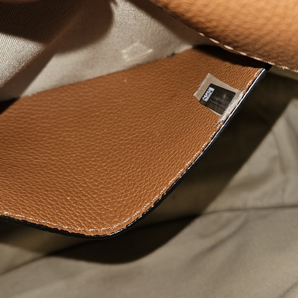 Chloe" Marcie Leather Crossbody Bag w/ Wallet - Picture 7 of 12